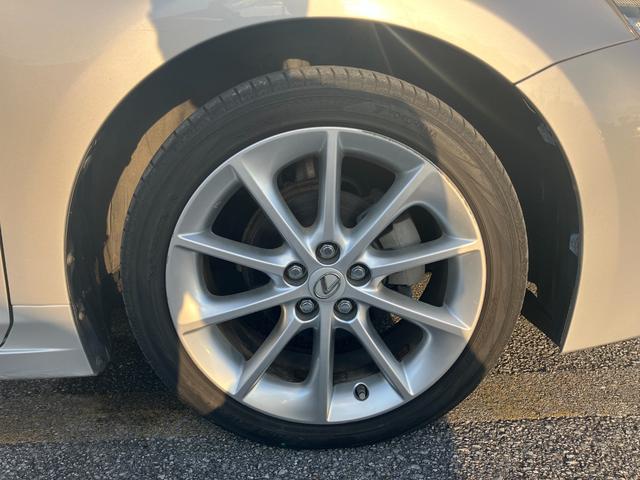 ＣＴ ＣＴ２００ｈ　バージョンＣ　ナビ　フルセグＴＶ　ＤＶＤ　バックカメラ　ステアリングリモコン　オートクルーズ　オートライト　アルミホイール　キープッシュスタート　キーフリー（20枚目）