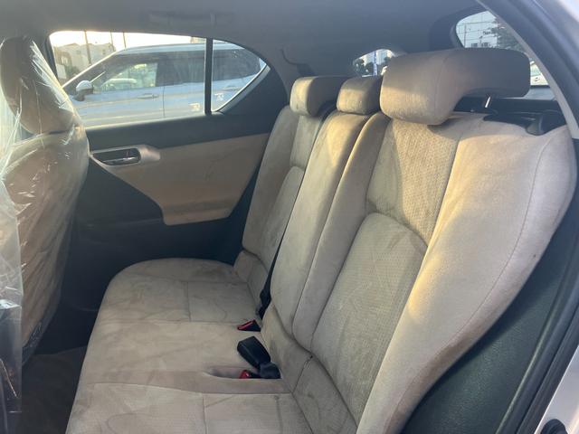 ＣＴ ＣＴ２００ｈ　バージョンＣ　ナビ　フルセグＴＶ　ＤＶＤ　バックカメラ　ステアリングリモコン　オートクルーズ　オートライト　アルミホイール　キープッシュスタート　キーフリー（26枚目）