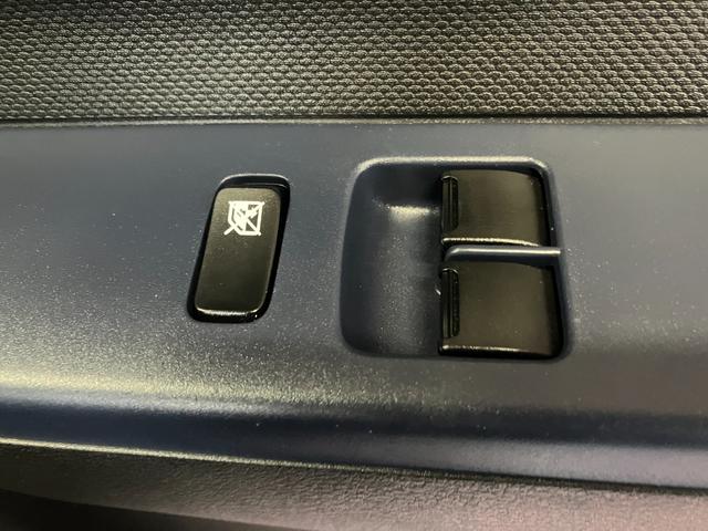 アルト Ａ　Ｂｌｕｅｔｏｏｈ　ＵＳＢ接続　ＣＤ　衝突軽減ブレーキ　リヤクリアランスソナー　オートライト　サイドハンドブレーキ　キーレスエントリー（16枚目）