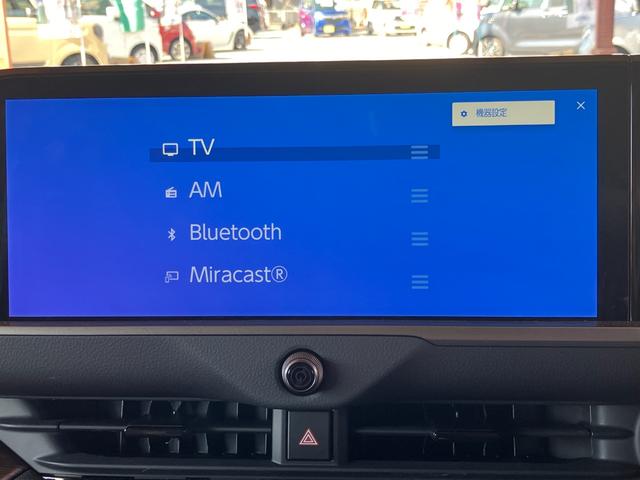 クラウン Ｚ　パノラマガラスルーフ　デジタルインナーミラー　フロント両席パワーシート　プリクラッシュセーフティ　レーントレーシングアシスト　ＢＳＭ　２０インチアルミホイール（28枚目）