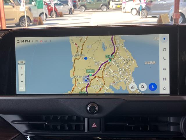 クラウン Ｚ　パノラマガラスルーフ　デジタルインナーミラー　フロント両席パワーシート　プリクラッシュセーフティ　レーントレーシングアシスト　ＢＳＭ　２０インチアルミホイール（30枚目）