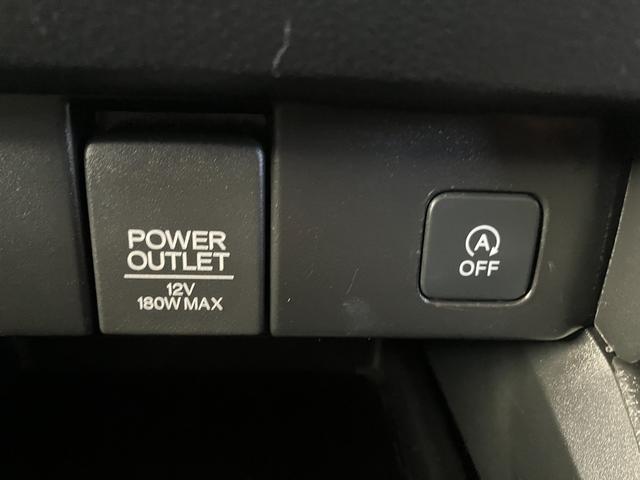 オデッセイ アブソルート・ホンダセンシング　８人乗り　ナビ　フルセグＴＶ　バックカメラ　衝突軽減ブレーキ　ＥＴＣ　両側パワースライドドア　ハーフレザーシート　運転席パワーシート　キープッシュスタート　アルミホイール　キーフリー　オートクルーズ（17枚目）