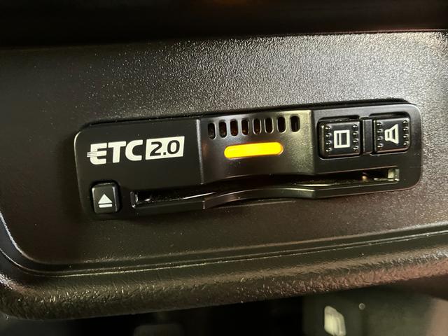 オデッセイ アブソルート・ホンダセンシング　８人乗り　ナビ　フルセグＴＶ　バックカメラ　衝突軽減ブレーキ　ＥＴＣ　両側パワースライドドア　ハーフレザーシート　運転席パワーシート　キープッシュスタート　アルミホイール　キーフリー　オートクルーズ（22枚目）