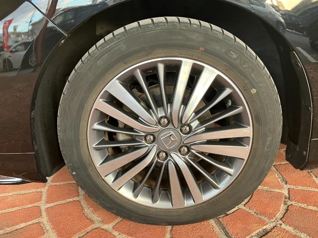 オデッセイ アブソルート・ホンダセンシング　８人乗り　ナビ　フルセグＴＶ　バックカメラ　衝突軽減ブレーキ　ＥＴＣ　両側パワースライドドア　ハーフレザーシート　運転席パワーシート　キープッシュスタート　アルミホイール　キーフリー　オートクルーズ（33枚目）