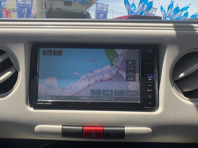 ナビ付き♪旅行やドライブも楽しいひと時！初めての道でも迷うことなくエスコートしてくれます。