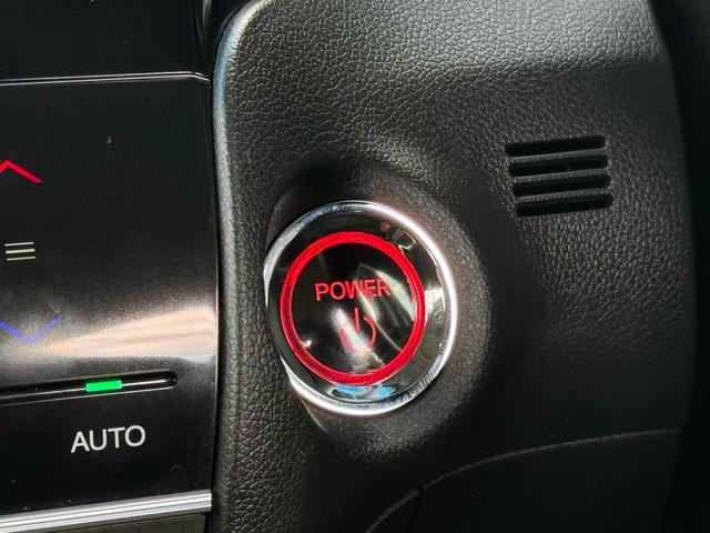 シャトル ハイブリッド　ホンダセンシング　ＥＴＣ　オートクルーズコントロール　レーンアシスト　衝突被害軽減システム　アルミホイール　スマートキー　アイドリングストップ　電動格納ミラー　チップアップシート　ＡＴ　盗難防止システム　衝突安全ボディ（5枚目）
