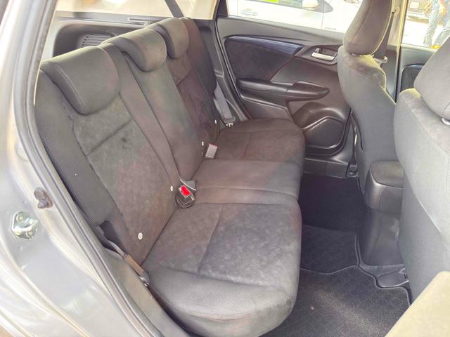 シャトル ハイブリッド　ホンダセンシング　ＥＴＣ　オートクルーズコントロール　レーンアシスト　衝突被害軽減システム　アルミホイール　スマートキー　アイドリングストップ　電動格納ミラー　チップアップシート　ＡＴ　盗難防止システム　衝突安全ボディ（10枚目）