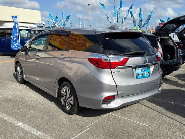 シャトル ハイブリッド　ホンダセンシング　ＥＴＣ　オートクルーズコントロール　レーンアシスト　衝突被害軽減システム　アルミホイール　スマートキー　アイドリングストップ　電動格納ミラー　チップアップシート　ＡＴ　盗難防止システム　衝突安全ボディ（18枚目）