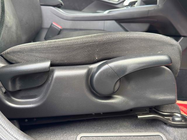 シャトル ハイブリッド　ホンダセンシング　ＥＴＣ　オートクルーズコントロール　レーンアシスト　衝突被害軽減システム　アルミホイール　スマートキー　アイドリングストップ　電動格納ミラー　チップアップシート　ＡＴ　盗難防止システム　衝突安全ボディ（25枚目）