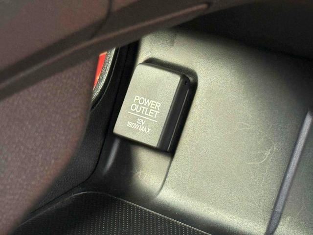 シャトル ハイブリッド　ホンダセンシング　ＥＴＣ　オートクルーズコントロール　レーンアシスト　衝突被害軽減システム　アルミホイール　スマートキー　アイドリングストップ　電動格納ミラー　チップアップシート　ＡＴ　盗難防止システム　衝突安全ボディ（26枚目）