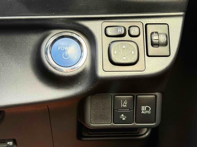 プッシュエンジンスタートシステム、エンジン始動・停止をワンタッチで行うことができます。