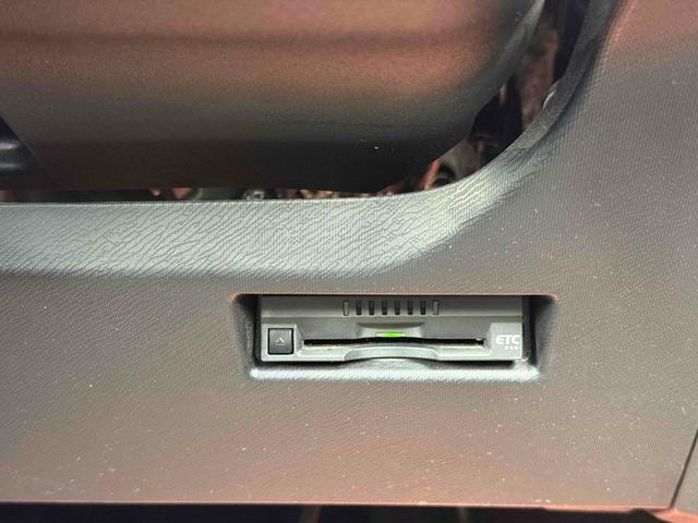 高速走行もスムーズにお支払いが可能な【ＥＴＣ】ご納車までにセットアップを行い、ご納車時にはご利用いただけるようにいたします。