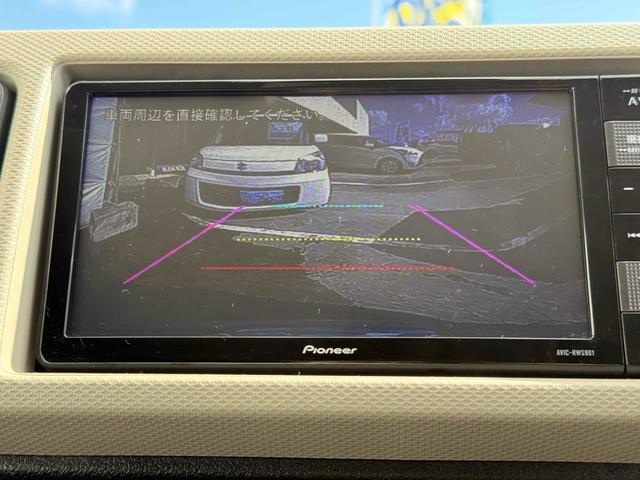 バックカメラ装備。駐車が苦手な方には欠かせません。