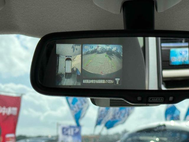 【全周囲カメラ】真上から車を見たようにモニターで確認ができる。是非実際の車で体感してみてください。