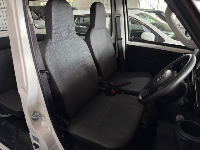 ご覧いただきありがとうございます♪気になったお車がありましたらお気軽にお電話をください♪