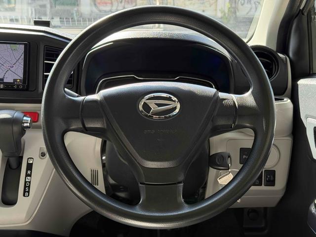 自ら操るハンドル！ドライバーの生命線です。お客様の目で実際にご確認ください。