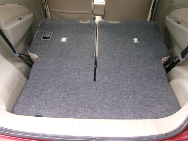 シート倒せば大きい荷物も