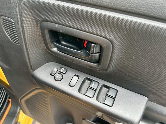 スペーシアギア ハイブリッドＸＺ　純正８インチＮＡＶＩ＆ＴＶ・Ｂｌｕｅｔｏｏｔｈ・ＨＤＭＩ・バックモニター・シートヒーター・ステアリングスイッチ・ルーフレール・コーナーセンサー・車線逸脱警報装置・ＣＤ・ＤＶＤ・室内サーキュレーター（18枚目）