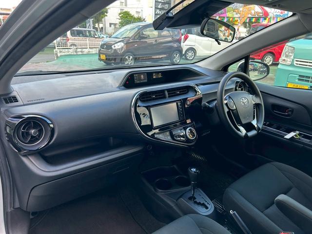 アクア Ｓスタイルブラック　純正ＮＡＶＩ＆ＴＶ・バックモニター・ＥＴＣ・Ｂｌｕｅｔｏｏｔｈ・トヨタセーフティセンス・プッシュスタート・スマートキー×２個・ステアリングスイッチ・コーナーセンサー・オートライト・車線逸脱警報装置（64枚目）