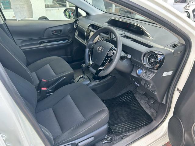 アクア Ｓスタイルブラック　純正ＮＡＶＩ＆ＴＶ・バックモニター・Ｂｌｕｅｔｏｏｔｈ・車線逸脱警報装置・スマートキー×２個・ステアリングスイッチ・ライトレベライザー・横すべり防止装置・プッシュスタート・コーナーセンサー（17枚目）