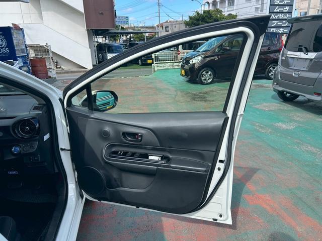 アクア Ｓスタイルブラック　純正ＮＡＶＩ＆ＴＶ・バックモニター・Ｂｌｕｅｔｏｏｔｈ・車線逸脱警報装置・スマートキー×２個・ステアリングスイッチ・ライトレベライザー・横すべり防止装置・プッシュスタート・コーナーセンサー（25枚目）