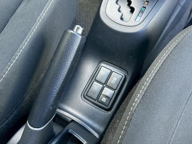 アクア Ｓスタイルブラック　純正ＮＡＶＩ＆ＴＶ・バックモニター・Ｂｌｕｅｔｏｏｔｈ・車線逸脱警報装置・スマートキー×２個・ステアリングスイッチ・ライトレベライザー・横すべり防止装置・プッシュスタート・コーナーセンサー（40枚目）