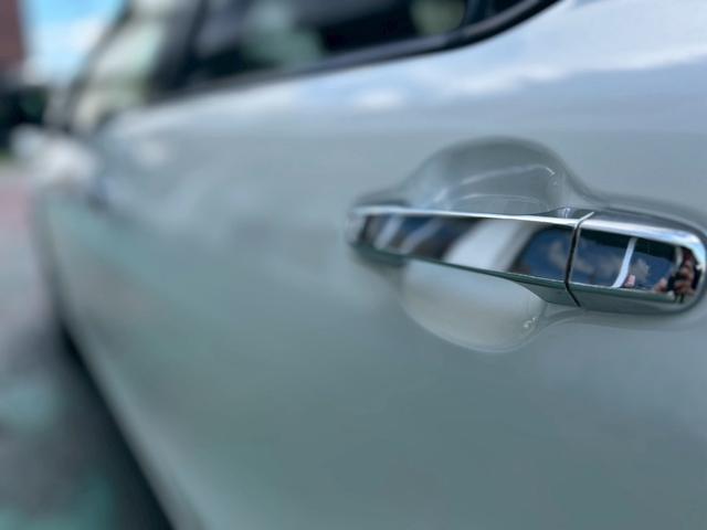 アクア Ｓスタイルブラック　純正ＮＡＶＩ＆ＴＶ・バックモニター・Ｂｌｕｅｔｏｏｔｈ・車線逸脱警報装置・スマートキー×２個・ステアリングスイッチ・ライトレベライザー・横すべり防止装置・プッシュスタート・コーナーセンサー（74枚目）