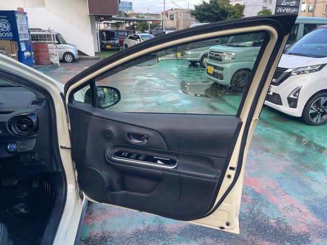 アクア クロスオーバー 純正NAVI&TV・バックモニター・Bluetooth・ステアリングスイッチ・コーナーセンサー・トヨタセーフティーセンス・車線逸脱警報装置・オートハイビーム・ルーフレール・ハーフレザーシート(20枚目)