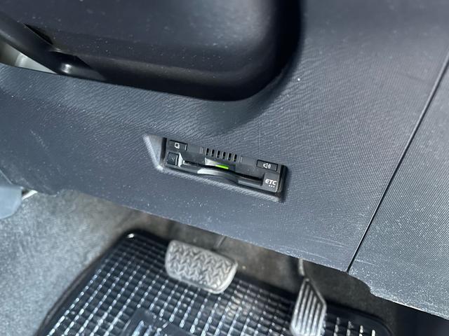 アクア クロスオーバー 純正NAVI&TV・バックモニター・Bluetooth・ステアリングスイッチ・コーナーセンサー・トヨタセーフティーセンス・車線逸脱警報装置・オートハイビーム・ルーフレール・ハーフレザーシート(28枚目)