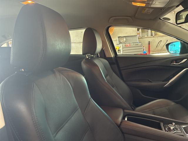 アテンザワゴン ＸＤ　Ｌパッケージ　ナビ　運転席パワーシート　プッシュスタート　キーレスエントリー　アルミホイール　ステアリングスイッチ（4枚目）