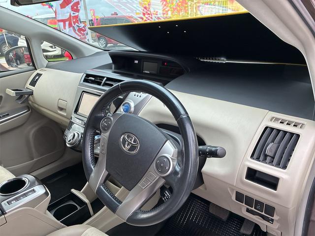 プリウスアルファ Ｇ　ハイブリッド　ナビ　ＥＴＣ　プッシュスタート　スマートキー　アルミホイール（4枚目）