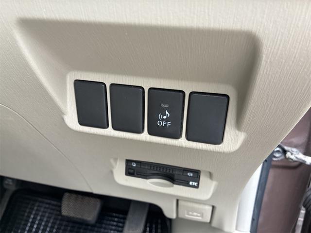 プリウスアルファ Ｇ　ハイブリッド　ナビ　ＥＴＣ　プッシュスタート　スマートキー　アルミホイール（7枚目）