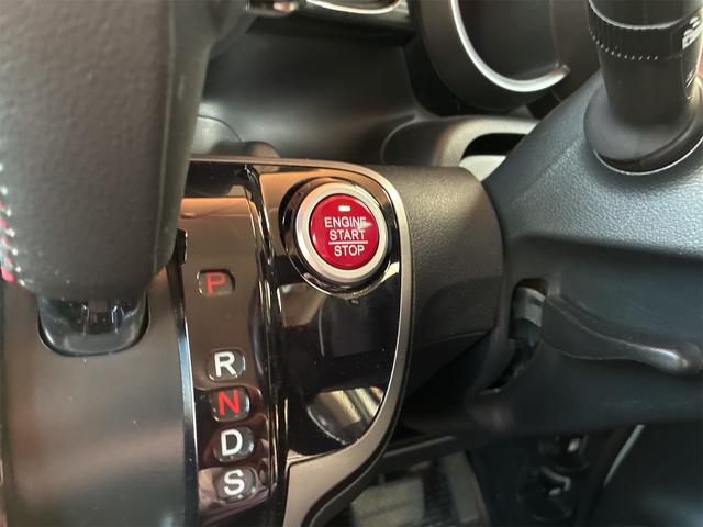 N-BOXカスタム G・ターボLパッケージ ナビ ETC プッシュスタート キーレスエントリー 両側パワースライドドア 衝突被害軽減システム アルミホイール(11枚目)