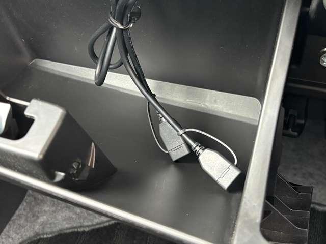 ＵＳＢ接続可能！お気に入りの音楽でドライブをお楽しみください♪