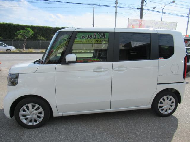 嘉手納本店・比謝支店・長浜本社工場・古堅第二工場の完備した販売店です。