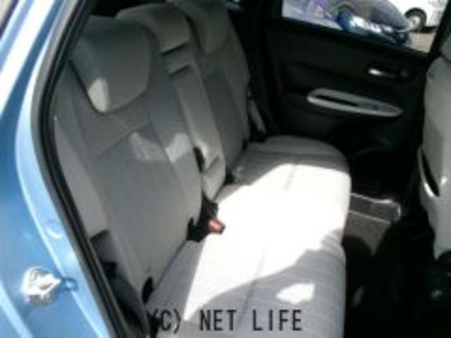 フィット ｅ：ＨＥＶホーム　横滑り防止装置　白線逸脱防止警報　衝突被害軽減ブレーキ　地デジナビ　Ｂｌｕｅｔｏｏｔｈ　ＥＴＣ　充電用ＵＳＢ　パーキングセンサー　前後ドライブレコーダー　ＣＤ　ＤＶＤ　ＳＤ　ＬＥＤヘッドライト（21枚目）