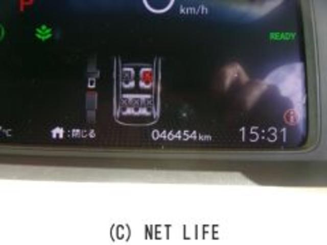 フィット ｅ：ＨＥＶホーム　横滑り防止装置　白線逸脱防止警報　衝突被害軽減ブレーキ　地デジナビ　Ｂｌｕｅｔｏｏｔｈ　ＥＴＣ　充電用ＵＳＢ　パーキングセンサー　前後ドライブレコーダー　ＣＤ　ＤＶＤ　ＳＤ　ＬＥＤヘッドライト（32枚目）