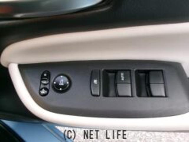 フィット ｅ：ＨＥＶホーム　横滑り防止装置　白線逸脱防止警報　衝突被害軽減ブレーキ　地デジナビ　Ｂｌｕｅｔｏｏｔｈ　ＥＴＣ　充電用ＵＳＢ　パーキングセンサー　前後ドライブレコーダー　ＣＤ　ＤＶＤ　ＳＤ　ＬＥＤヘッドライト（34枚目）