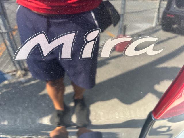 ミラ Ｘスペシャル　車検整備済み　車検Ｒ９年１０月まで　ＭＴ５速マニュアル車　純正ＣＤオーディオ　手動サイドミラー　ライトレベライザー　キーレスキー　マニュアルシフト　タイミングベルトチェーン駆動タイプ（35枚目）