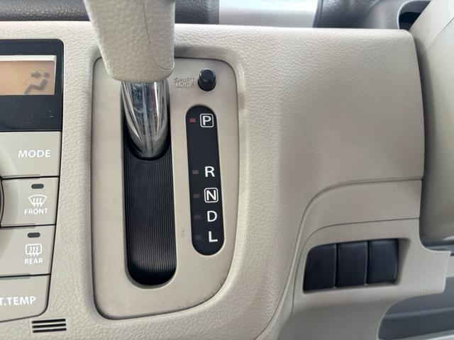 スペーシア G 車検整備済み 社外CDオーディオ プッシュスタート 電動格納ミラー ベンチシート AUTOエアコン 助手席シートアンダートレイ スマートキー2個 両側スライドドア 社外アルミ アイドリングストップ(21枚目)