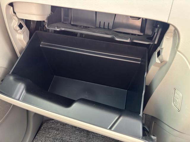 スペーシア G 車検整備済み 社外CDオーディオ プッシュスタート 電動格納ミラー ベンチシート AUTOエアコン 助手席シートアンダートレイ スマートキー2個 両側スライドドア 社外アルミ アイドリングストップ(27枚目)