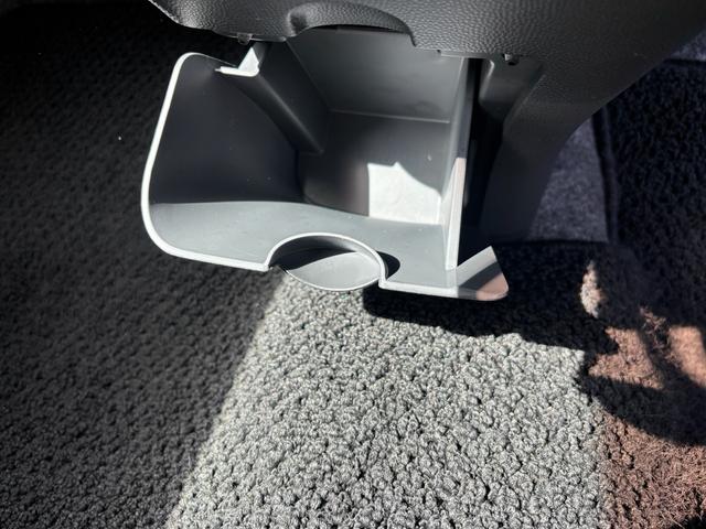 アルトラパン Ｘ　純正ＣＤオーディオ　ベンチシート　プッシュスタート　スマートキー２個　電動格納ミラー　ライトレベライザー　取説　ウィンカーミラー　ホワイトルーフ　サイドスカート　純正アルミ（25枚目）