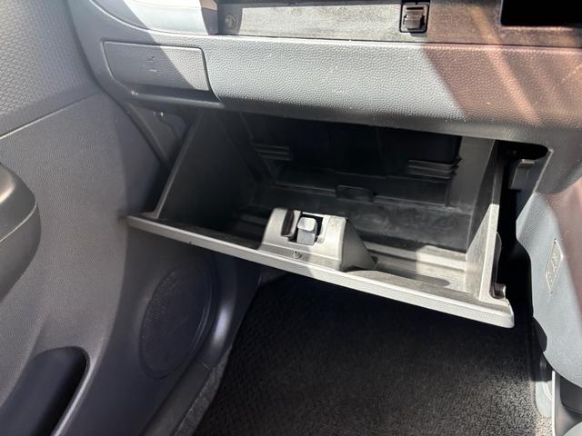 アルトラパン Ｘ　純正ＣＤオーディオ　ベンチシート　プッシュスタート　スマートキー２個　電動格納ミラー　ライトレベライザー　取説　ウィンカーミラー　ホワイトルーフ　サイドスカート　純正アルミ（27枚目）