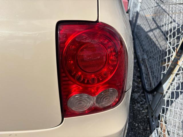 アルトラパン Ｘ　純正ＣＤオーディオ　ベンチシート　プッシュスタート　スマートキー２個　電動格納ミラー　ライトレベライザー　取説　ウィンカーミラー　ホワイトルーフ　サイドスカート　純正アルミ（40枚目）