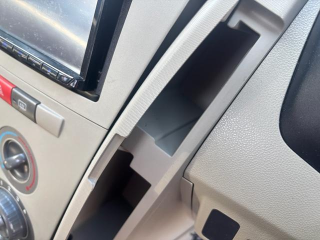 ミラ Ｘスペシャル　５速ＭＴマニュアル車　社外ＳＤナビ　Ｂｌｕｅｔｏｏｔｈオーディオ　手動サイドミラー　ライトレベライザー　キーレスキー　取説　車外アルミ　新品タイヤ４本交換済　ローダウン　社外エアクリーナー（19枚目）