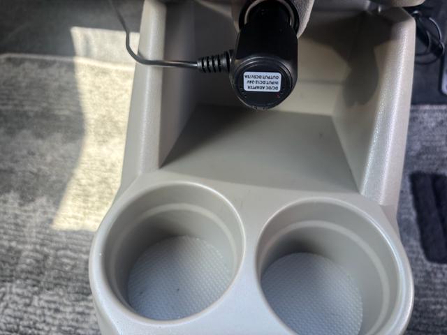 ミラ Ｘスペシャル　５速ＭＴマニュアル車　社外ＳＤナビ　Ｂｌｕｅｔｏｏｔｈオーディオ　手動サイドミラー　ライトレベライザー　キーレスキー　取説　車外アルミ　新品タイヤ４本交換済　ローダウン　社外エアクリーナー（20枚目）