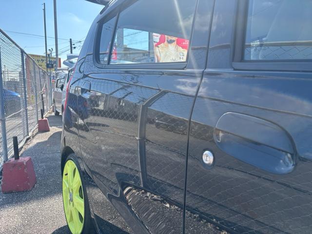 ミラ Ｘスペシャル　５速ＭＴマニュアル車　社外ＳＤナビ　Ｂｌｕｅｔｏｏｔｈオーディオ　手動サイドミラー　ライトレベライザー　キーレスキー　取説　車外アルミ　新品タイヤ４本交換済　ローダウン　社外エアクリーナー（36枚目）