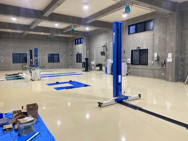 最新機器を取り入れた次世代自動車整備工場