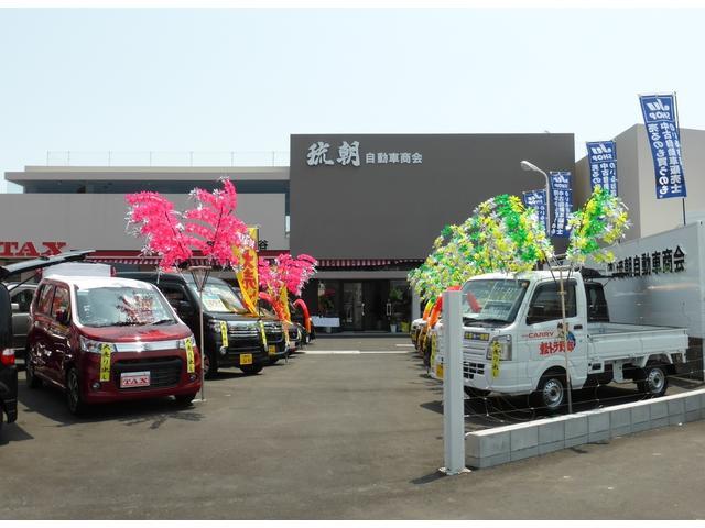 販売店も広々展示場完備！！総台数７０台展示！全メーカー新車も購入出来ちゃいます。
