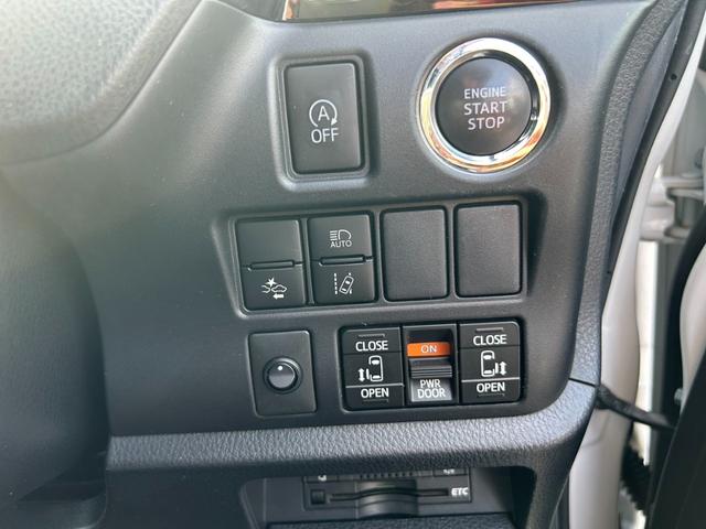 ヴォクシー ＺＳ　煌（10枚目）